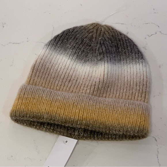 BP Ombre Knit Beanie Cap Hat Tan Gray NWT - Picture 2 of 4